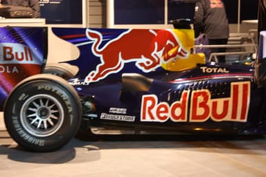 F1 2026: Η Red Bull αμφισβητεί την πρώτη ετυμηγορία ADUO της FIA — μένει χωρίς αναβαθμίσεις, ομολογήσεις σε Mercedes και Ferrari