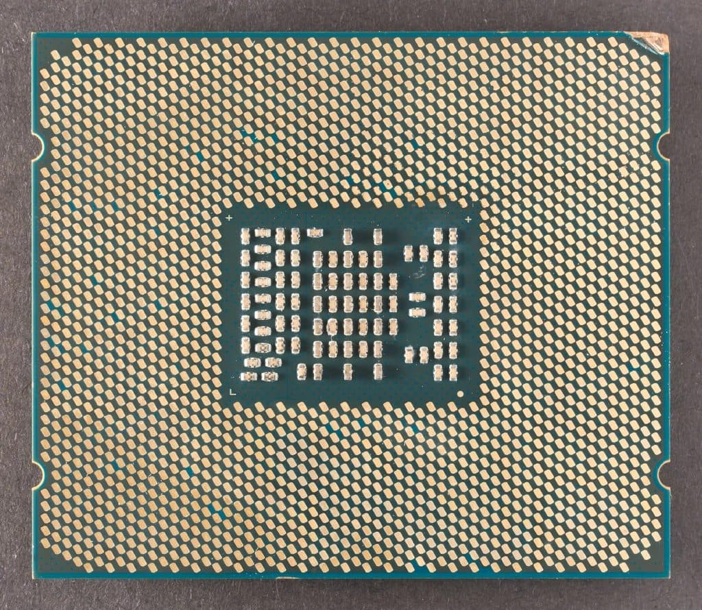 Το νέο chip inference της OpenAI εντάσσεται στον αγώνα για πιο αποδοτική υποδομή τεχνητής νοημοσύνης — φωτογραφία αρχείου · Άγνωστος φωτογράφος / CC0, μέσω Rawpixel (Openverse)