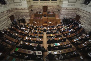 ΠΑΣΟΚ: Δούκας και Διαμαντοπούλου συγκρούονται για το αν θα ανοίξει διάλογο με τον Τσίπρα