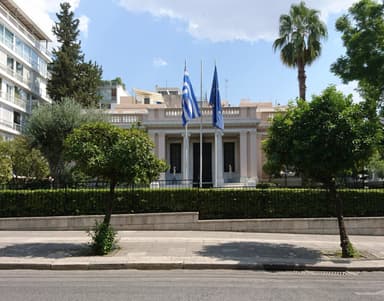Διπλό ραντεβού στην Αθήνα για τον Σαντάμ Χαφτάρ — Γεραπετρίτης το πρωί, Μητσοτάκης το απόγευμα