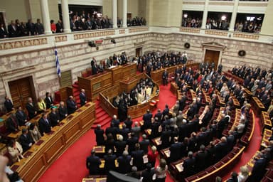 Υπερψηφίστηκε από τη Βουλή το νομοσχέδιο για τη Μετανάστευση και το Άσυλο, μόνο με τις ψήφους της ΝΔ