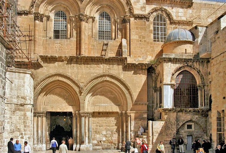 Μενδώνη - Θεόφιλος Γ': Άμεση έναρξη της ψηφιοποίησης των κειμηλίων στα ελληνικά Μετόχια του Πατριαρχείου Ιεροσολύμων
